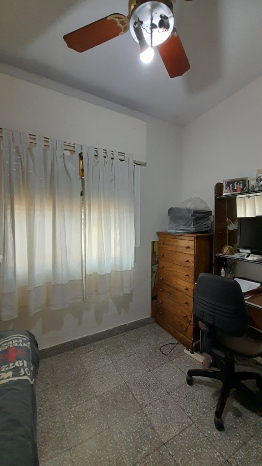 CASA EN VENTA / ZELARRAYAN AL 2800